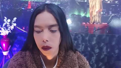 Queen Catalella online show from June 1, 3:30 am