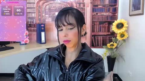 Queen Catalella online show from October 12, 4:26 am