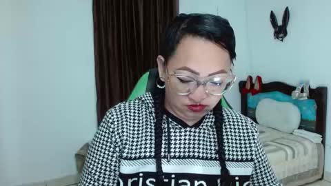 isabel online show from March 6, 10:20 am