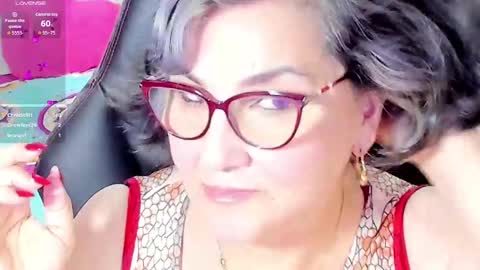 Snapshot of cataleya_mom_ chatting on September 26, 6:22 am cataleya online show from September 26, 6:22 am
