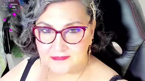 Snapshot of cataleya_mom_ chatting on September 28, 1:12 am cataleya online show from September 28, 1:12 am