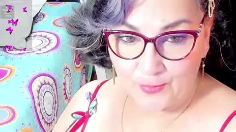 Snapshot of cataleya_mom_ chatting on September 19, 9:19 am cataleya online show from September 19, 9:19 am