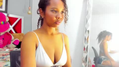 Snapshot of cataleyah_0726 chatting on February 15, 11:49 pm cata online show from February 15, 11:49 pm