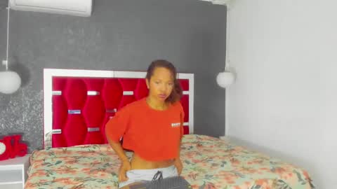 Snapshot of cataleyah_0726 chatting on December 31, 1:19 pm cata online show from December 31, 1:19 pm