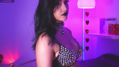 Catalina lovers online show from February 23, 8:08 pm