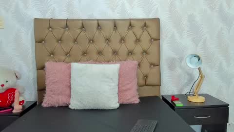 Snapshot of catalina_ada chatting on February 14, 2:23 pm catalina ada online show from February 14, 2:23 pm
