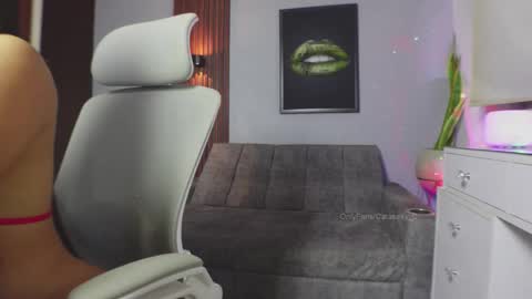 Snapshot of catalina_goddess chatting on October 12, 3:31 am catalina_goddess online show from October 12, 3:31 am