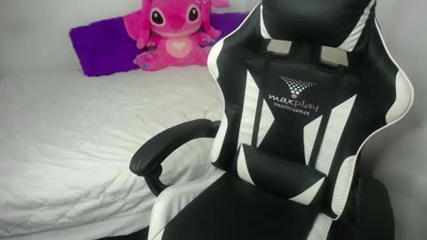 Catalina  online show from October 9, 2:59 am