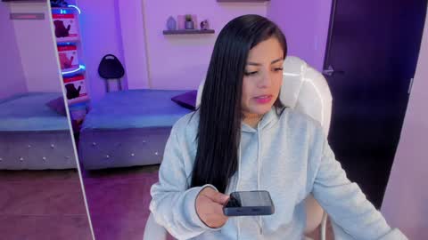 Snapshot of catalina_naughtyy chatting on December 30, 6:16 pm Catalina online show from December 30, 6:16 pm