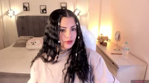 Snapshot of catalina_naughtyy chatting on September 18, 2:43 am Catalina online show from September 18, 2:43 am