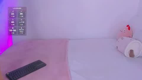 Snapshot of catbaby888_ chatting on December 11, 1:37 am online show from December 11, 1:37 am