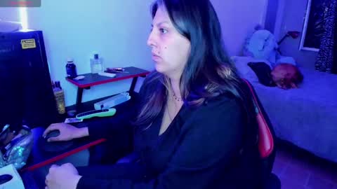  Mia   online show from October 6, 4:40 am