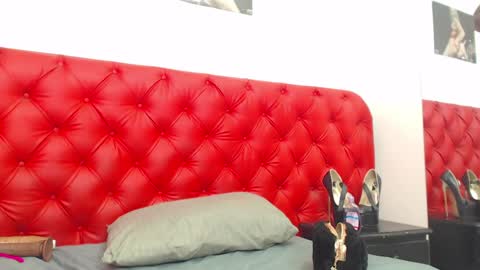 cathalina online show from January 9, 4:39 pm