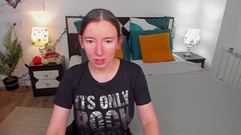 Catrin online show from December 5, 2:20 am