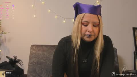 Cattaleya Ravenwood online show from February 6, 1:58 pm