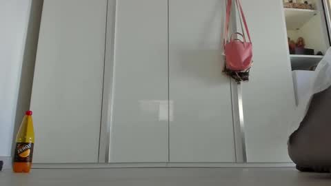 Snapshot of catty190 chatting on September 21, 7:18 am catty online show from September 21, 7:18 am