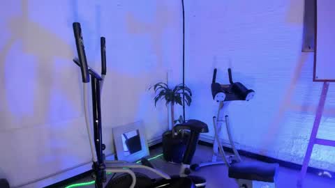 Snapshot of catvalentinee_ chatting on December 4, 6:11 am catvalentinee_ online show from December 4, 6:11 am