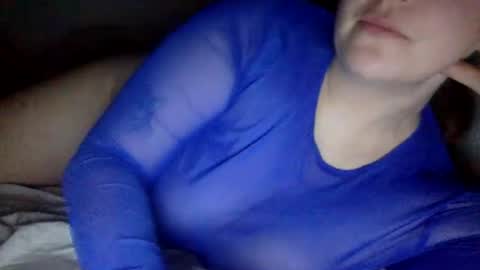 cecillie1827 online show from May 17, 12:21 am