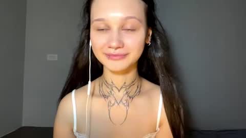 cecilystromain online show from July 14, 10:21 am