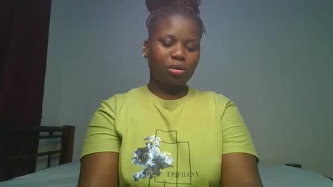 ceepretty25 online show from April 13, 9:43 am