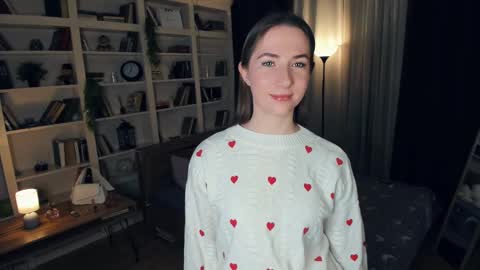 Snapshot of cel1ne_secret chatting on December 23, 8:14 pm Josie Manesi online show from December 23, 8:14 pm