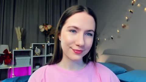 Snapshot of cel1ne_secret chatting on February 19, 7:38 pm Josie Manesi online show from February 19, 7:38 pm