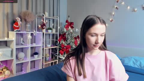 Snapshot of cel1ne_secret chatting on January 16, 7:10 pm Josie Manesi online show from January 16, 7:10 pm
