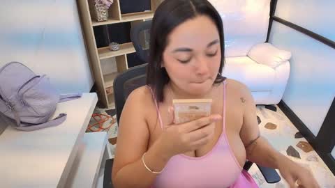 Snapshot of celesstebruce chatting on January 25, 8:00 pm meli online show from January 25, 8:00 pm