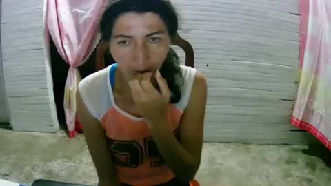 Snapshot of celeste198694 chatting on February 23, 12:15 am celeste198694 online show from February 23, 12:15 am