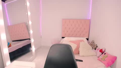 Celeste Sweet online show from February 17, 11:34 am