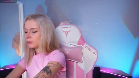 Celeste  online show from November 14, 8:53 pm