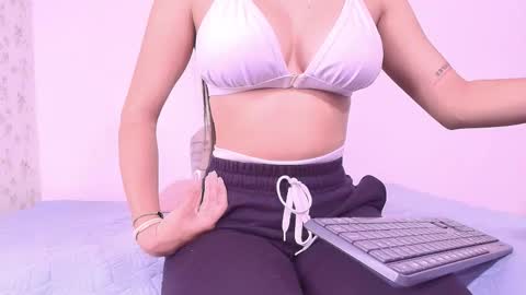 Snapshot of celeste_moonx chatting on October 20, 11:57 am Celeste online show from October 20, 11:57 am