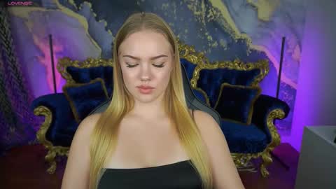 celestenoirr online show from October 20, 12:52 pm