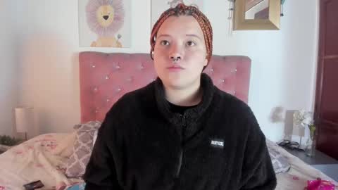 Snapshot of celesteredds chatting on September 18, 12:37 pm Celeste online show from September 18, 12:37 pm