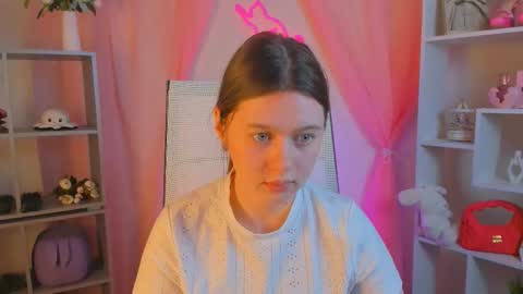 your cute kitty online show from February 24, 2:59 pm