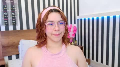 Snapshot of celineblossom_ chatting on October 27, 10:11 am Celine online show from October 27, 10:11 am