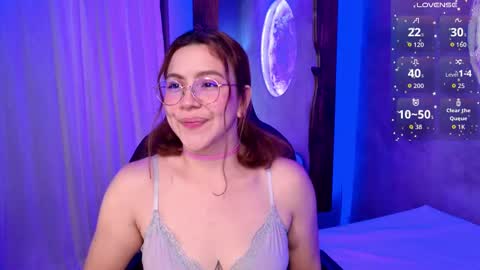 Snapshot of celineblossom_ chatting on October 15, 5:04 pm Celine online show from October 15, 5:04 pm