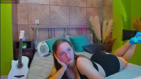 elin online show from September 24, 9:25 pm