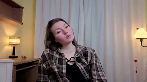 Nina online show from February 9, 5:15 pm