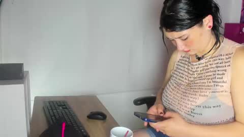 Snapshot of cerecita_02 chatting on March 4, 12:01 pm Cerecita  online show from March 4, 12:01 pm