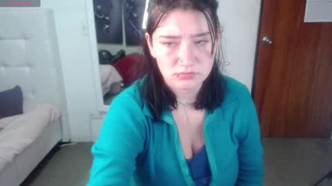 Snapshot of cerecita_02 chatting on February 6, 12:48 pm Cerecita  online show from February 6, 12:48 pm