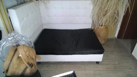 Snapshot of cerecita_02 chatting on October 21, 11:47 am Cerecita  online show from October 21, 11:47 am