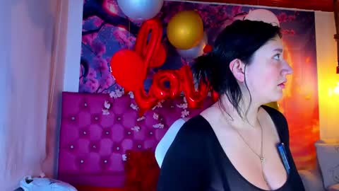 Snapshot of cerecita_02 chatting on February 18, 12:17 pm Cerecita  online show from February 18, 12:17 pm