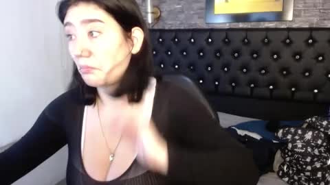 Snapshot of cerecita_02 chatting on December 3, 12:16 pm Cerecita  online show from December 3, 12:16 pm