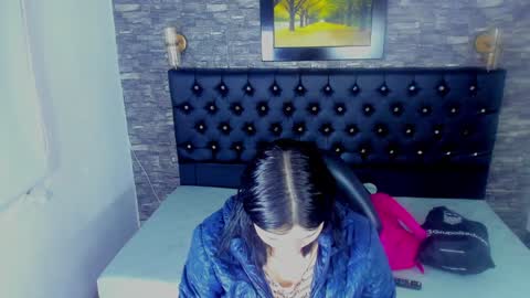 Snapshot of cerecita_02 chatting on January 22, 12:27 pm Cerecita  online show from January 22, 12:27 pm