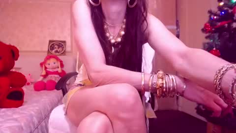 Cerise online show from December 20, 1:36 am