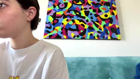Nini online show from June 16, 8:04 am