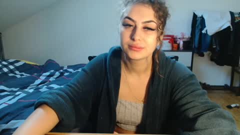Stephanieblisss online show from February 6, 9:43 am