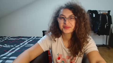 Stephanieblisss online show from January 19, 10:06 am