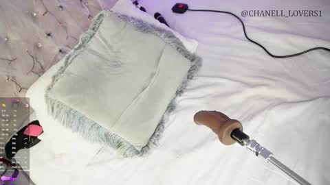 Snapshot of chanell_lovers chatting on October 24, 3:02 am CHANELL online show from October 24, 3:02 am